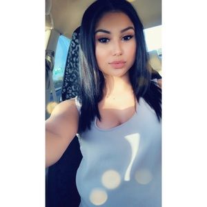 Meet your Posher, Beatriz